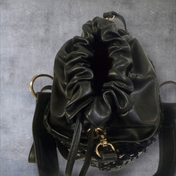 NWT Bagley Mischka Black Sequin Bucket Bag - Picture 8 of 11